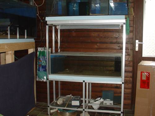 zuchtanlage bestehend aus becken